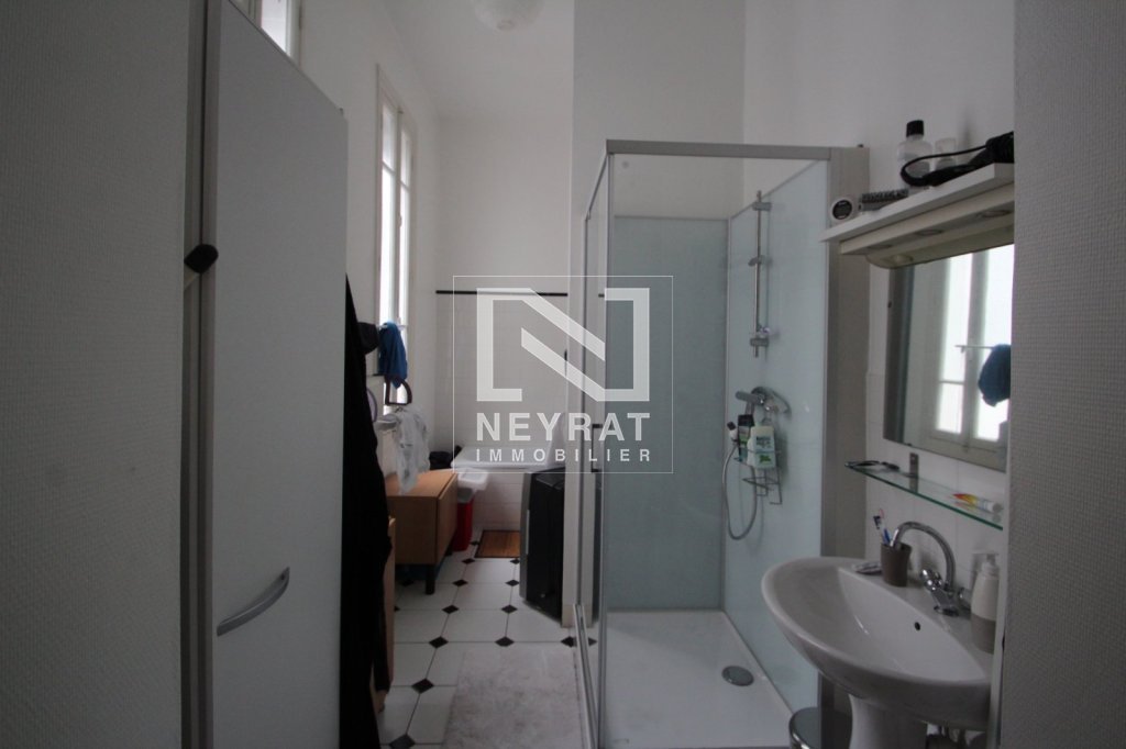 APPARTEMENT T4 A LOUER - CHALON SUR SAONE - 149.8 m2 - 1 040 &euro; charges comprises par mois