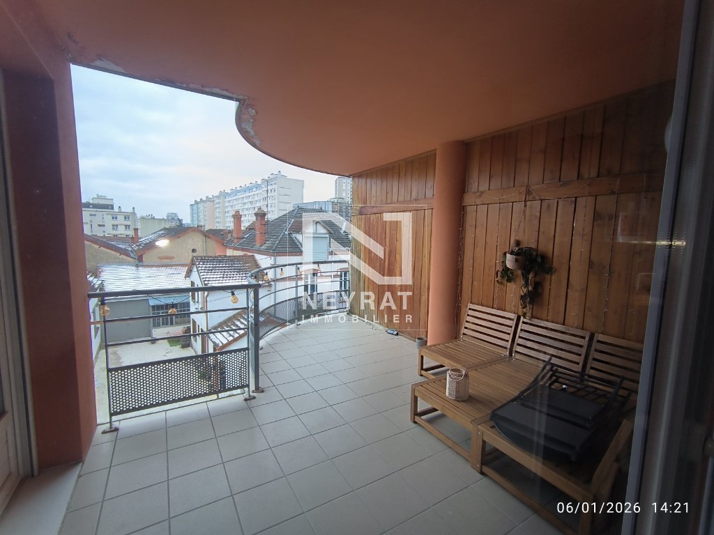 APPARTEMENT T4 A LOUER - CHALON SUR SAONE - 104.82 m2 - 960�&euro; charges comprises par mois