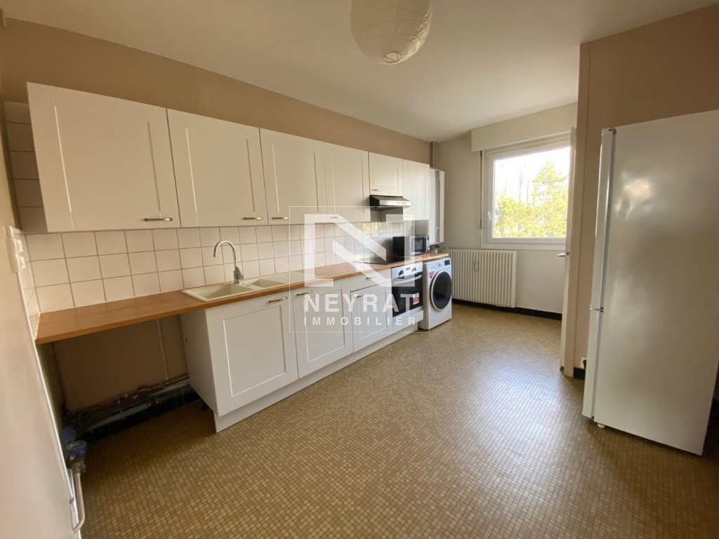 APPARTEMENT T4 - CHALON SUR SAONE - 75 m2 - LOU&Eacute;