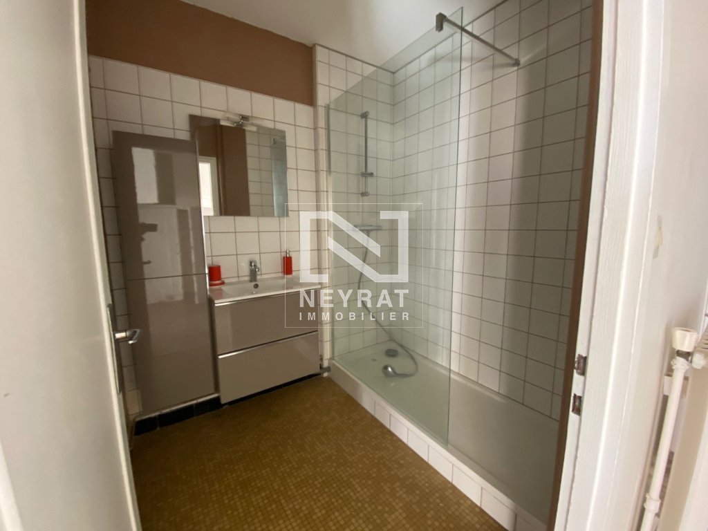 APPARTEMENT T4 - CHALON SUR SAONE - 75 m2 - LOU&Eacute;