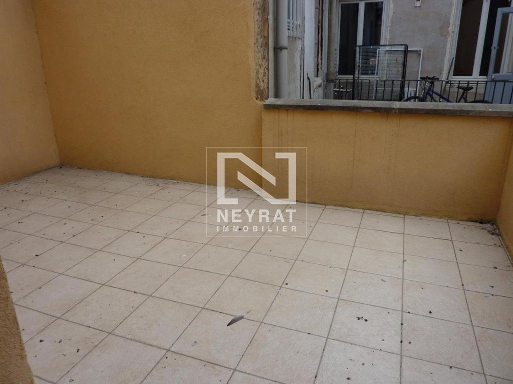 APPARTEMENT T4 - CHALON SUR SAONE - 61.47 m2 - LOU&Eacute;