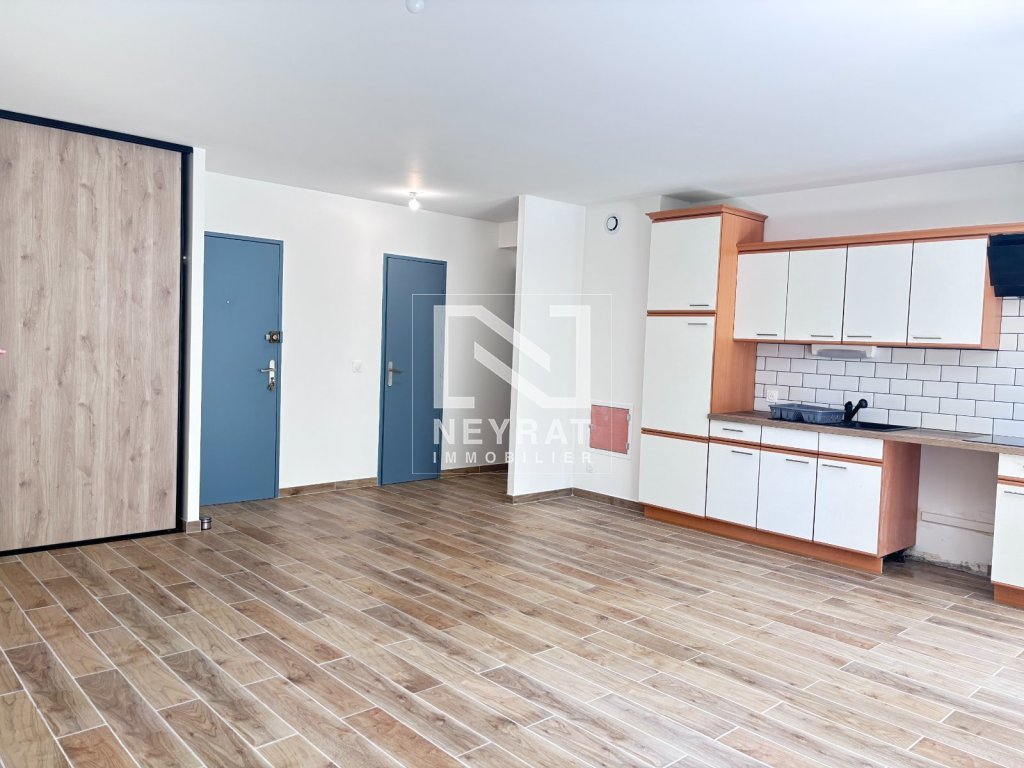 APPARTEMENT T4 A LOUER - DIGOIN - 80.74 m2 - 900 &euro; charges comprises par mois