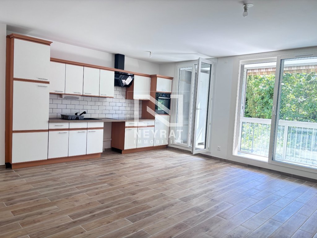 APPARTEMENT T4 A LOUER - DIGOIN - 80.74 m2 - 900 &euro; charges comprises par mois