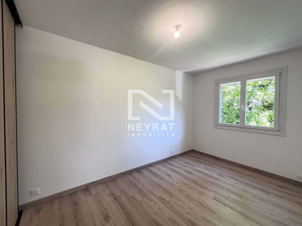 APPARTEMENT T4 A LOUER - DIGOIN - 80.74 m2 - 900 &euro; charges comprises par mois