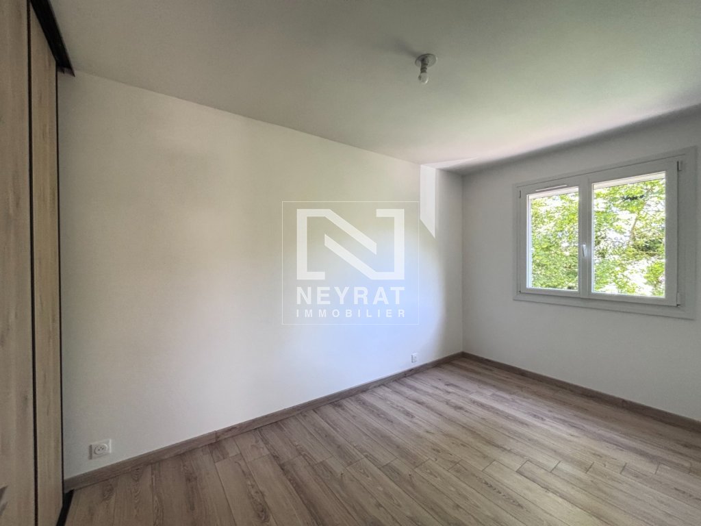 APPARTEMENT T4 A LOUER - DIGOIN - 80.74 m2 - 900 &euro; charges comprises par mois