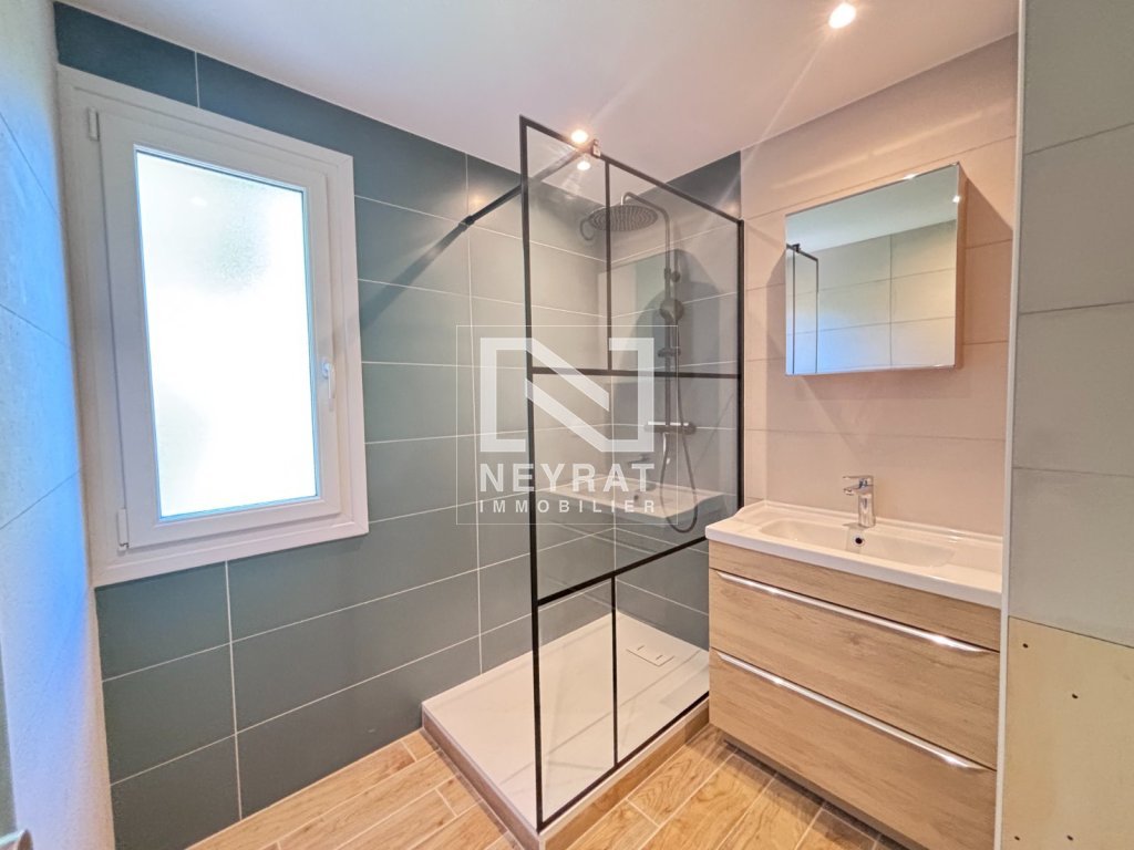 APPARTEMENT T4 A LOUER - DIGOIN - 80.74 m2 - 900 &euro; charges comprises par mois