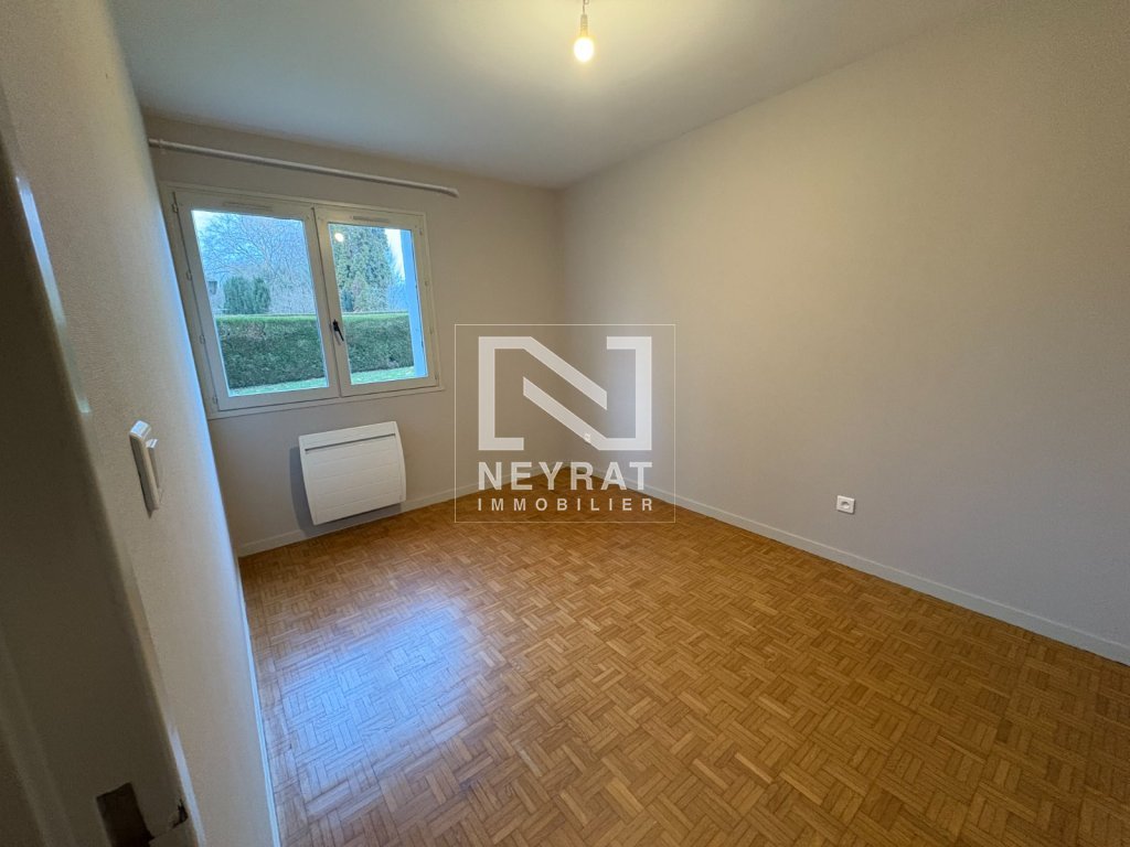 APPARTEMENT T4 - EPINAC - 74.57 m2 - LOU&Eacute;