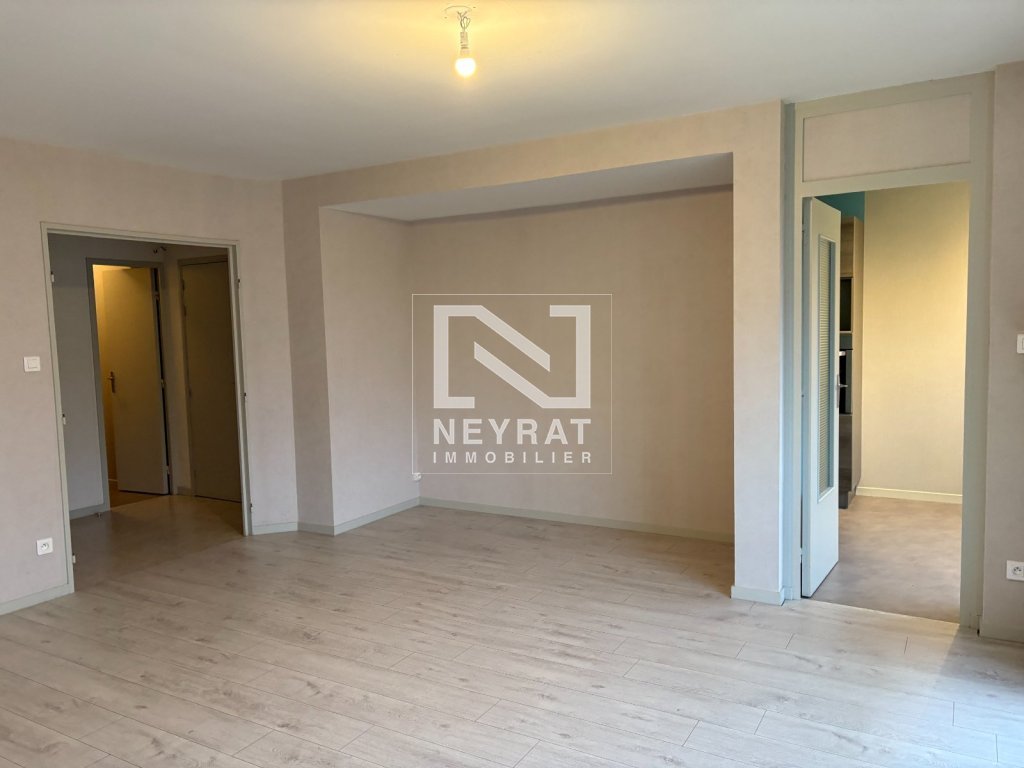 APPARTEMENT T4 - EPINAC - 74.57 m2 - LOU&Eacute;