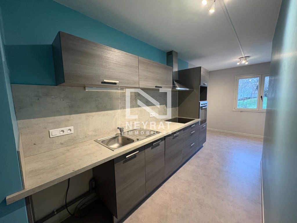 APPARTEMENT T4 - EPINAC - 74.57 m2 - LOU&Eacute;