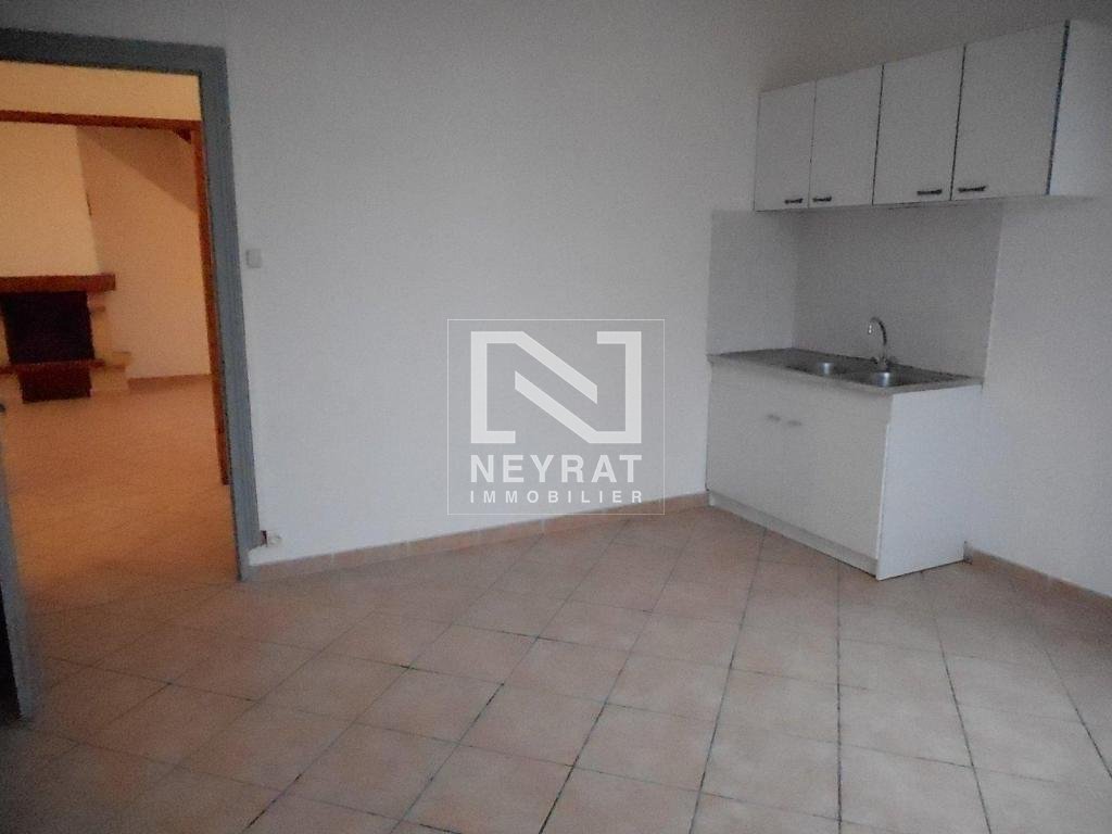 APPARTEMENT T4 A LOUER - LOUHANS - 114.47 m2 - 580€ charges comprises par mois