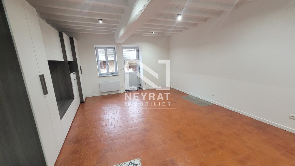 APPARTEMENT T4 A LOUER - SENNECEY LE GRAND - 54.17 m2 - 640 &euro; charges comprises par mois