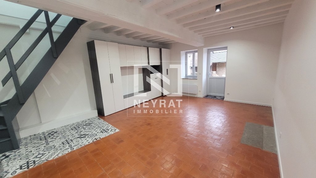 APPARTEMENT T4 A LOUER - SENNECEY LE GRAND - 54.17 m2 - 640 &euro; charges comprises par mois