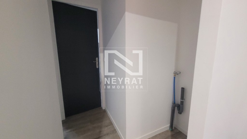 APPARTEMENT T4 A LOUER - SENNECEY LE GRAND - 54.17 m2 - 640 &euro; charges comprises par mois