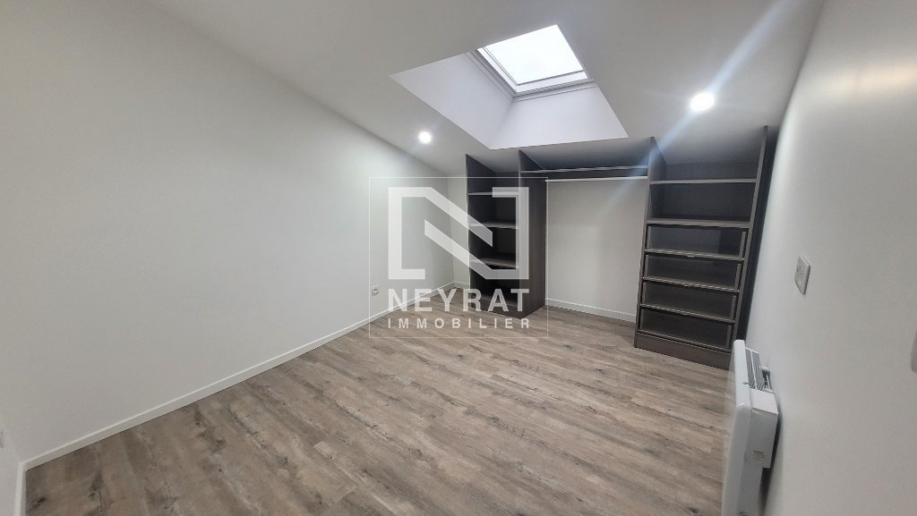 APPARTEMENT T4 A LOUER - SENNECEY LE GRAND - 54.17 m2 - 640 &euro; charges comprises par mois