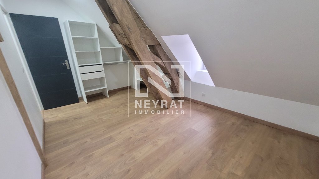 APPARTEMENT T4 A LOUER - SENNECEY LE GRAND - 54.17 m2 - 640 &euro; charges comprises par mois