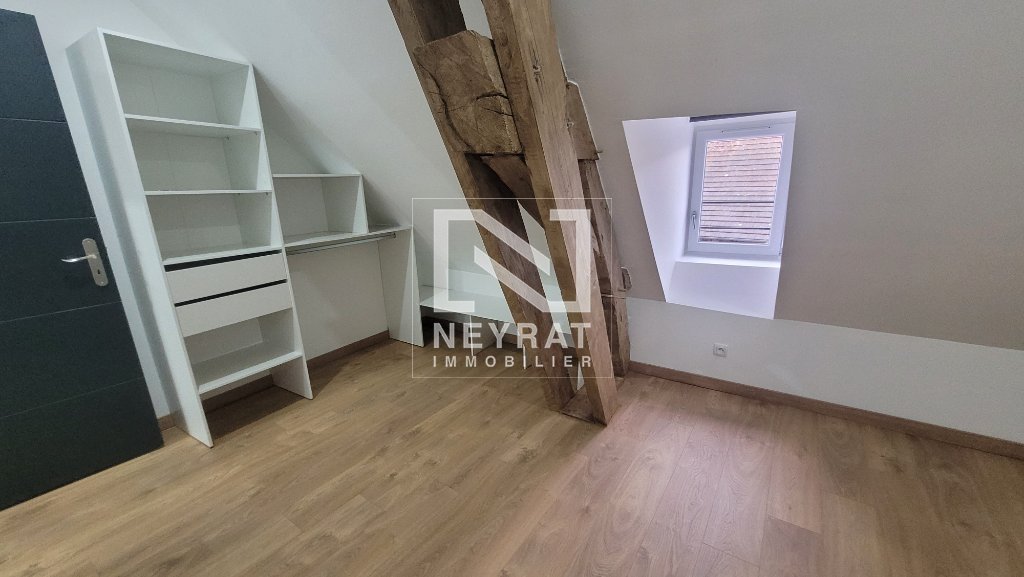 APPARTEMENT T4 A LOUER - SENNECEY LE GRAND - 54.17 m2 - 640 &euro; charges comprises par mois