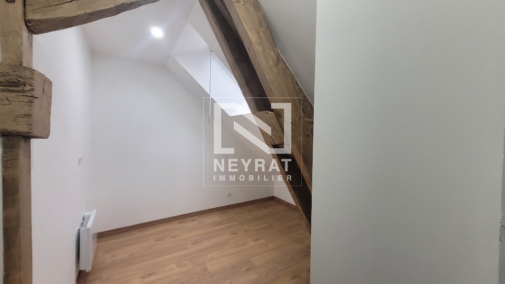 APPARTEMENT T4 A LOUER - SENNECEY LE GRAND - 54.17 m2 - 640 &euro; charges comprises par mois