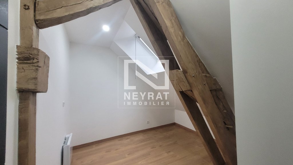 APPARTEMENT T4 A LOUER - SENNECEY LE GRAND - 54.17 m2 - 640 &euro; charges comprises par mois