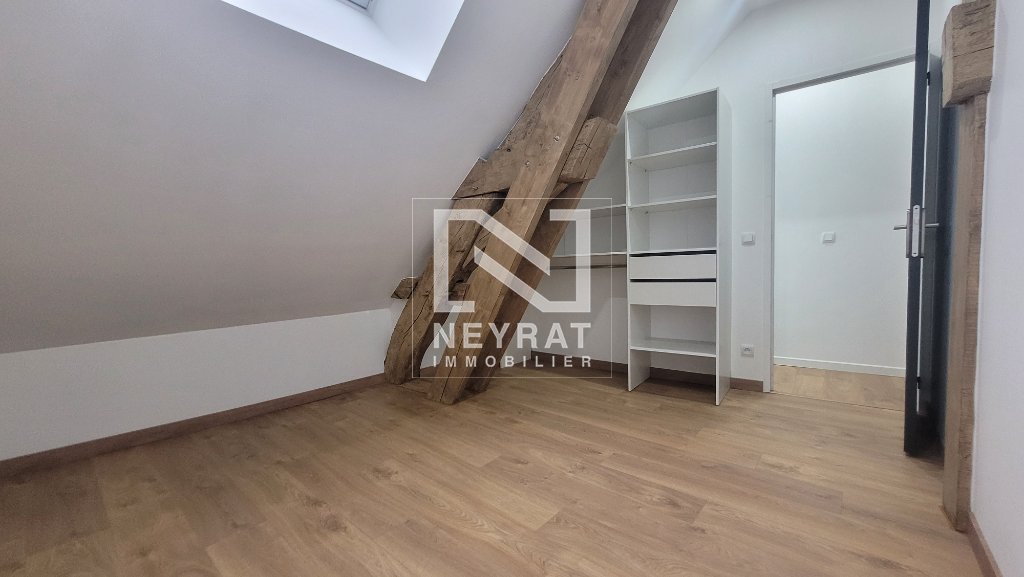 APPARTEMENT T4 A LOUER - SENNECEY LE GRAND - 54.17 m2 - 640 &euro; charges comprises par mois