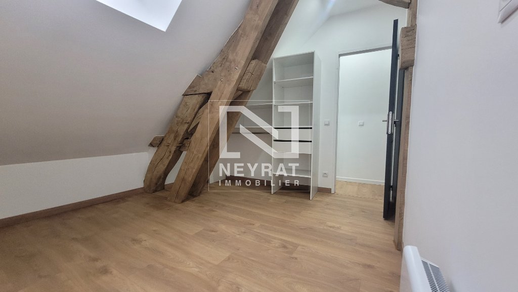 APPARTEMENT T4 A LOUER - SENNECEY LE GRAND - 54.17 m2 - 640 &euro; charges comprises par mois