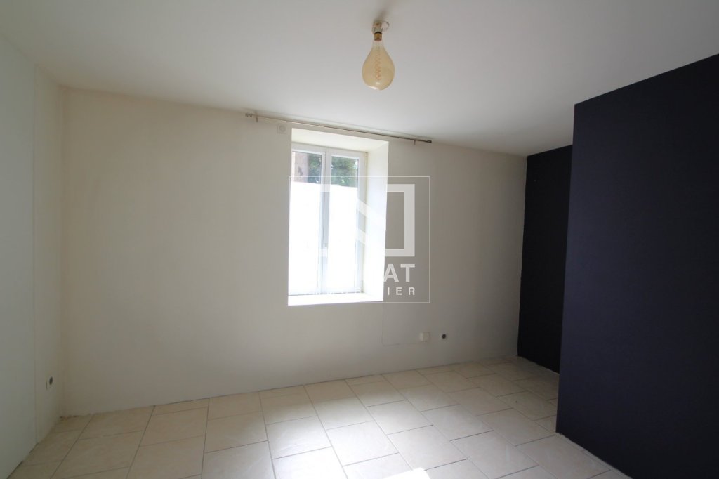 Appartement dans maison individuelle A LOUER - ST LEGER SUR DHEUNE - 95 m2 - 850 &euro; charges comprises par mois
