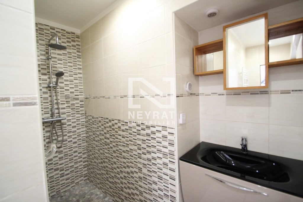 Appartement dans maison individuelle A LOUER - ST LEGER SUR DHEUNE - 95 m2 - 850 &euro; charges comprises par mois