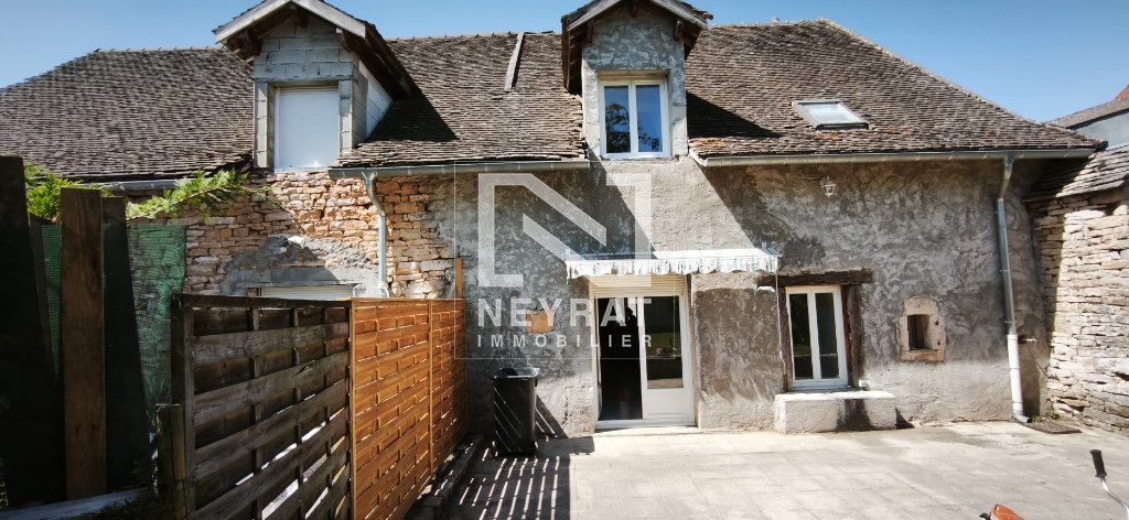 APPARTEMENT T4 A LOUER - ST LOUP DE VARENNES - 102 m2 - 980 &euro; charges comprises par mois