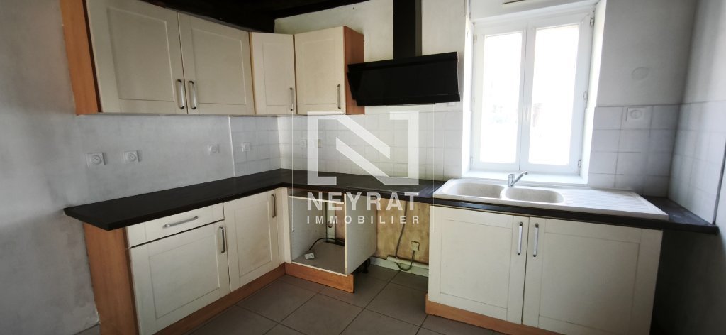 APPARTEMENT T4 A LOUER - ST LOUP DE VARENNES - 102 m2 - 980 &euro; charges comprises par mois