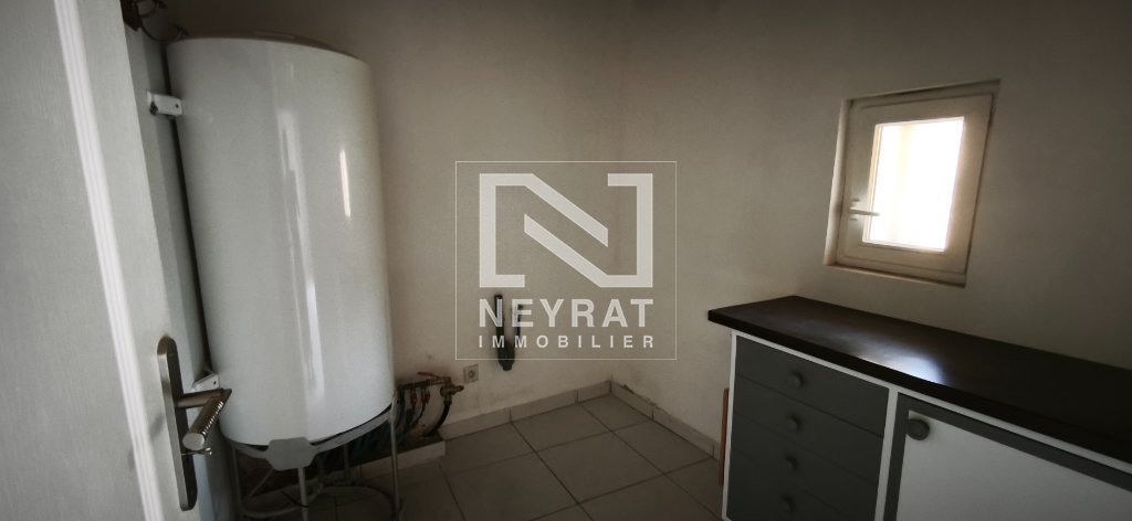 APPARTEMENT T4 A LOUER - ST LOUP DE VARENNES - 102 m2 - 980 &euro; charges comprises par mois