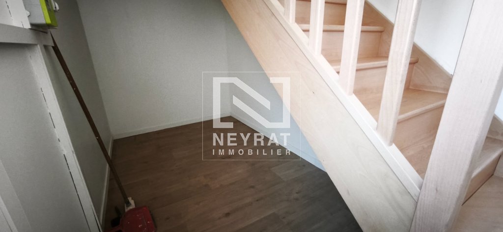APPARTEMENT T4 A LOUER - ST MARCEL - 81.76 m2 - 800 &euro; charges comprises par mois