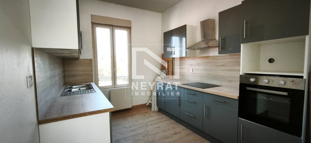 APPARTEMENT T4 A LOUER - ST MARCEL - 81.76 m2 - 800 &euro; charges comprises par mois