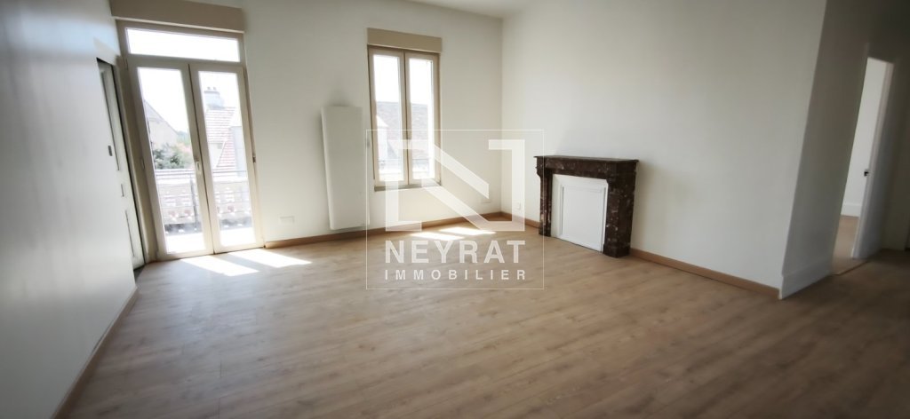 APPARTEMENT T4 A LOUER - ST MARCEL - 81.76 m2 - 800 &euro; charges comprises par mois