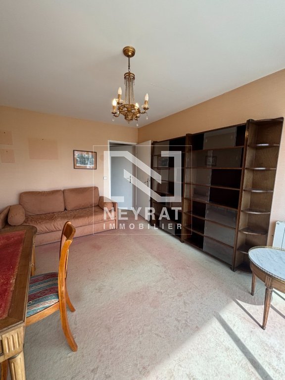 GRAND T4 MEUBLE EN ROOFTOP AVEC TERRASSE 75M², CAVE, BOX ET PARKING