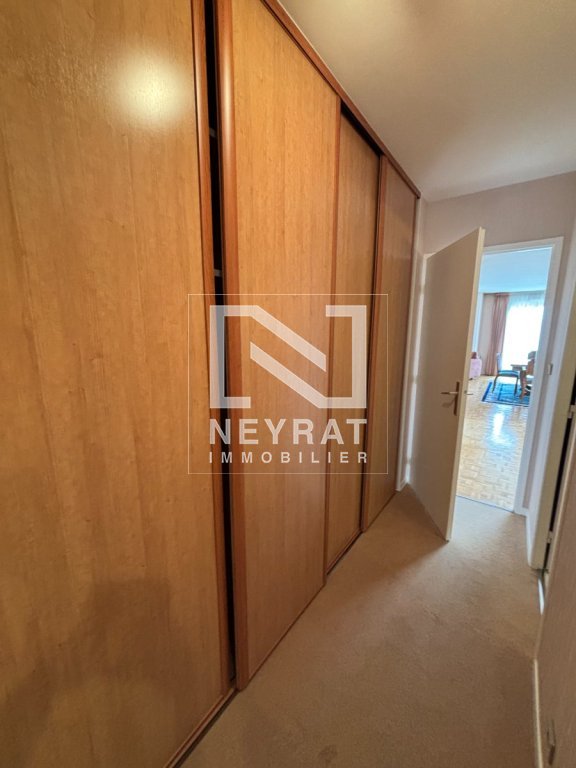GRAND T4 MEUBLE EN ROOFTOP AVEC TERRASSE 75M², CAVE, BOX ET PARKING