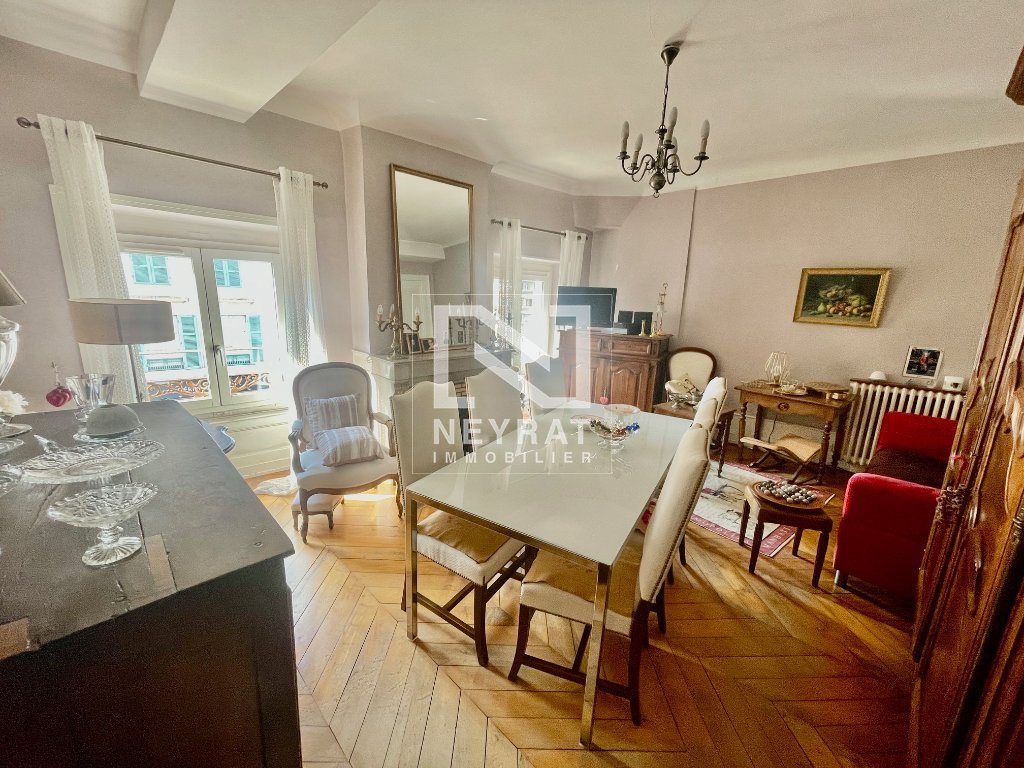 APPARTEMENT T4 A VENDRE - CHALON SUR SAONE Centre Ville - 105.91 m2 - 125000€