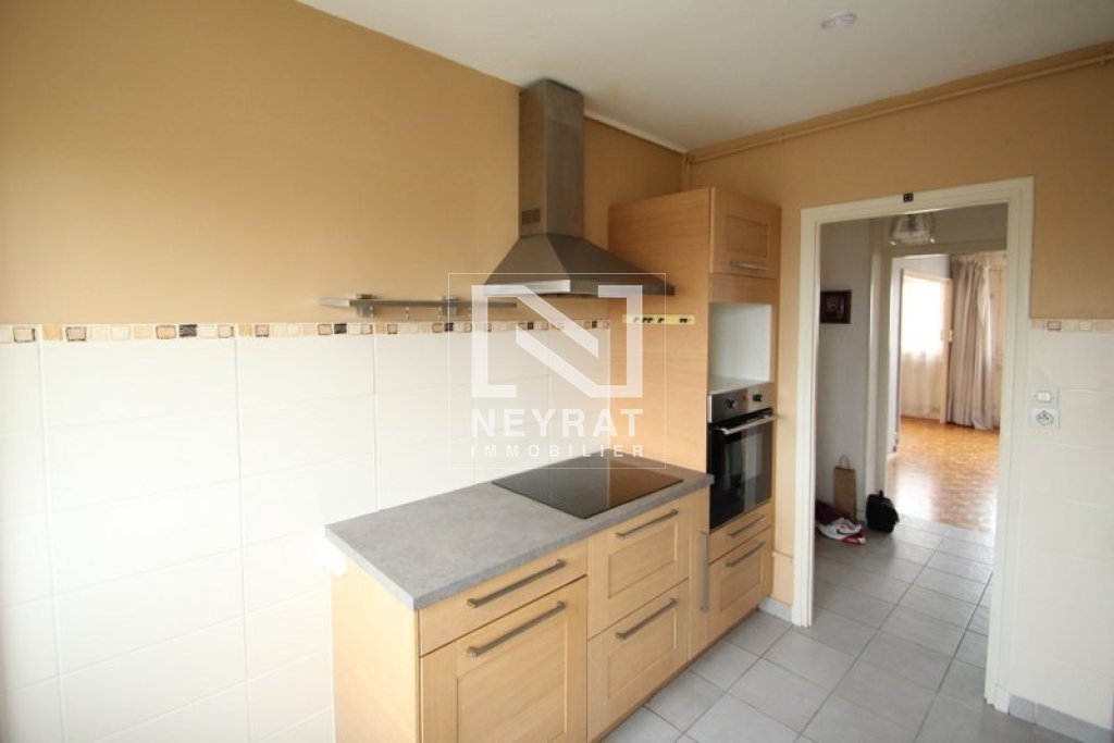 APPARTEMENT T4 - CHALON SUR SAONE - 77.61 m2 - 45 000 &euro;