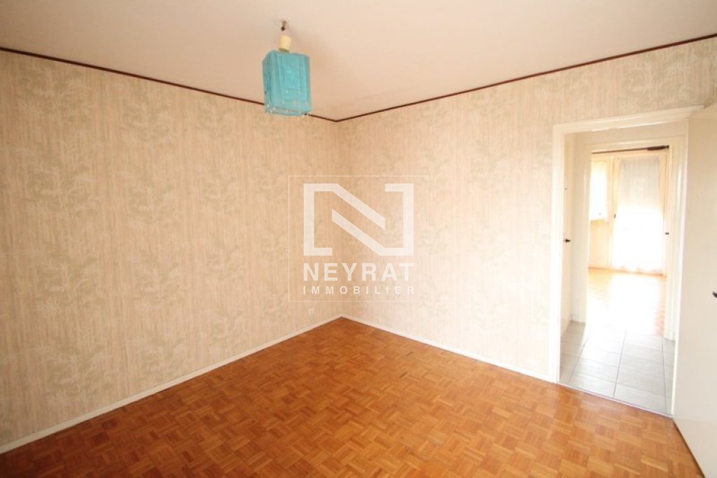 APPARTEMENT T4 - CHALON SUR SAONE - 77.61 m2 - 45 000 &euro;