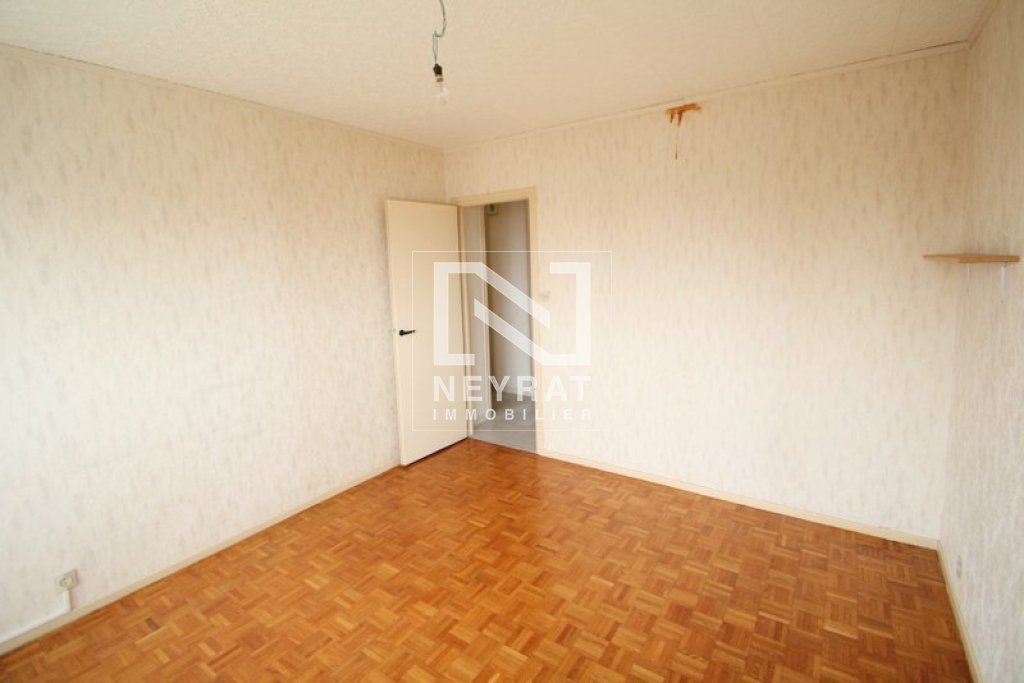 APPARTEMENT T4 - CHALON SUR SAONE - 77.61 m2 - 45 000 &euro;