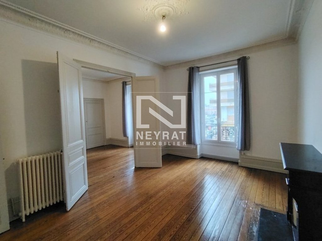 APPARTEMENT T4 - CHALON SUR SAONE - 81.3 m2 - VENDU