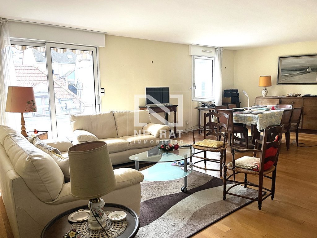 T4 lumineux 89 m  Chalon 179 000 