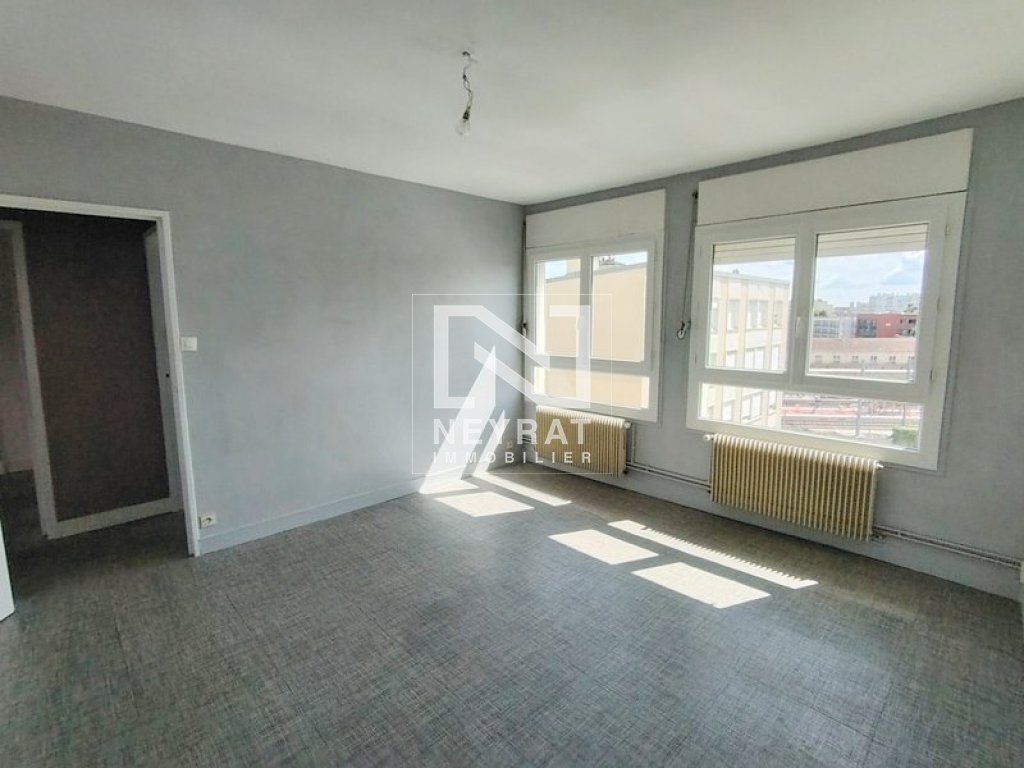 APPARTEMENT T4 A VENDRE - CHALON SUR SAONE - 61.2 m2 - 67000€