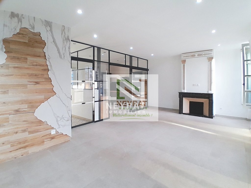 APPARTEMENT T4 A VENDRE - CHALON SUR SAONE - 131 m2 - 269000€