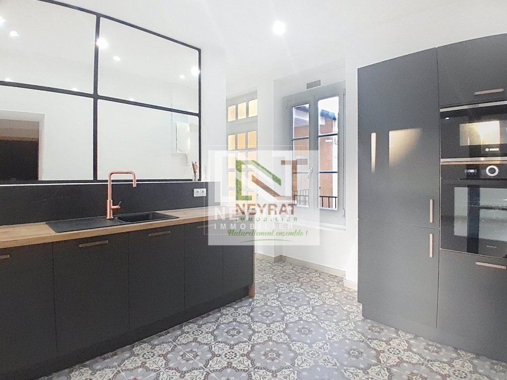 APPARTEMENT T4 A VENDRE - CHALON SUR SAONE - 131 m2 - 269000€