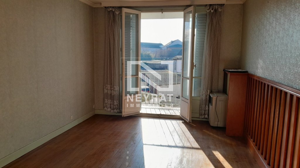 APPARTEMENT T4 A VENDRE - CHALON SUR SAONE - 62.12 m2 - 61040€
