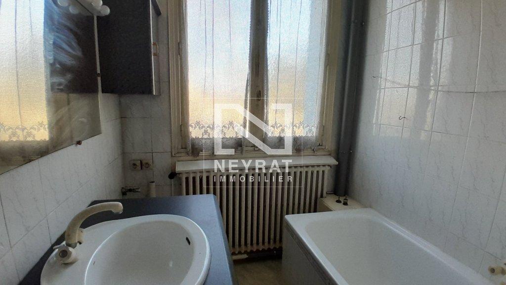 APPARTEMENT T4 A VENDRE - CHALON SUR SAONE - 62.12 m2 - 61040€