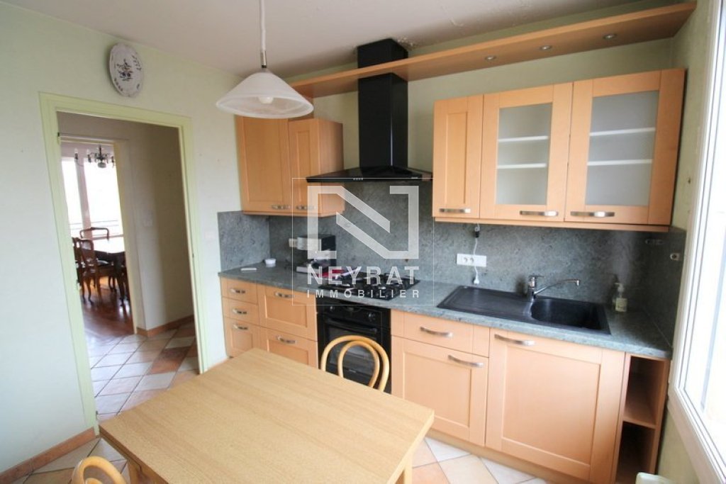 APPARTEMENT T4 A VENDRE - CHALON SUR SAONE - 75.84 m2 - 159�000�&euro;