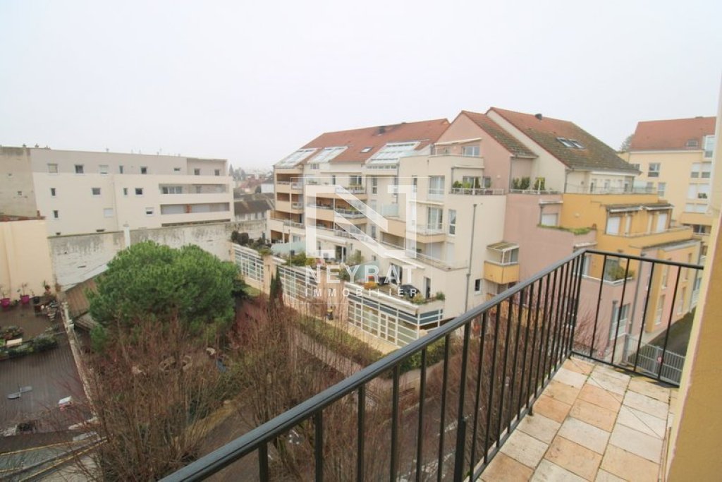 APPARTEMENT T4 A VENDRE - CHALON SUR SAONE - 75.84 m2 - 159�000�&euro;