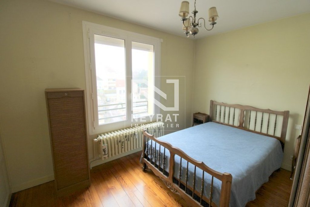 APPARTEMENT T4 A VENDRE - CHALON SUR SAONE - 75.84 m2 - 159�000�&euro;