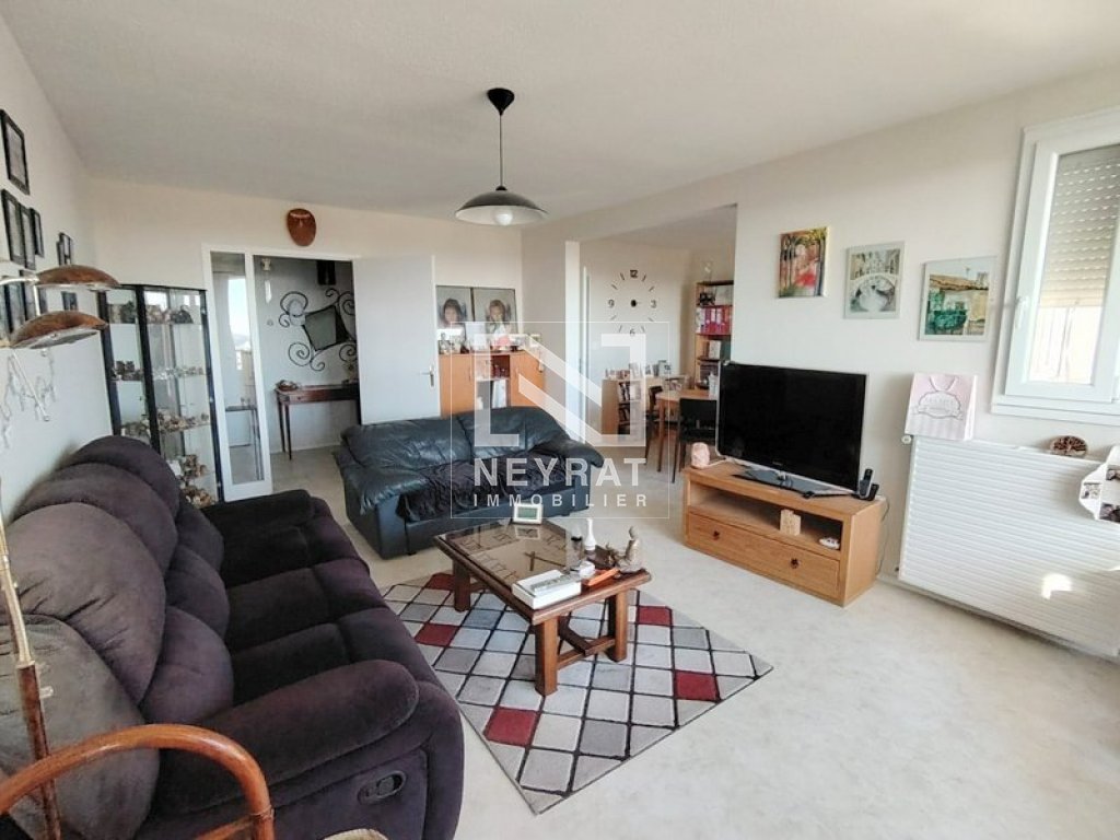 APPARTEMENT T4 A VENDRE - CHALON SUR SAONE - 82.35 m2 - 125�000�&euro;