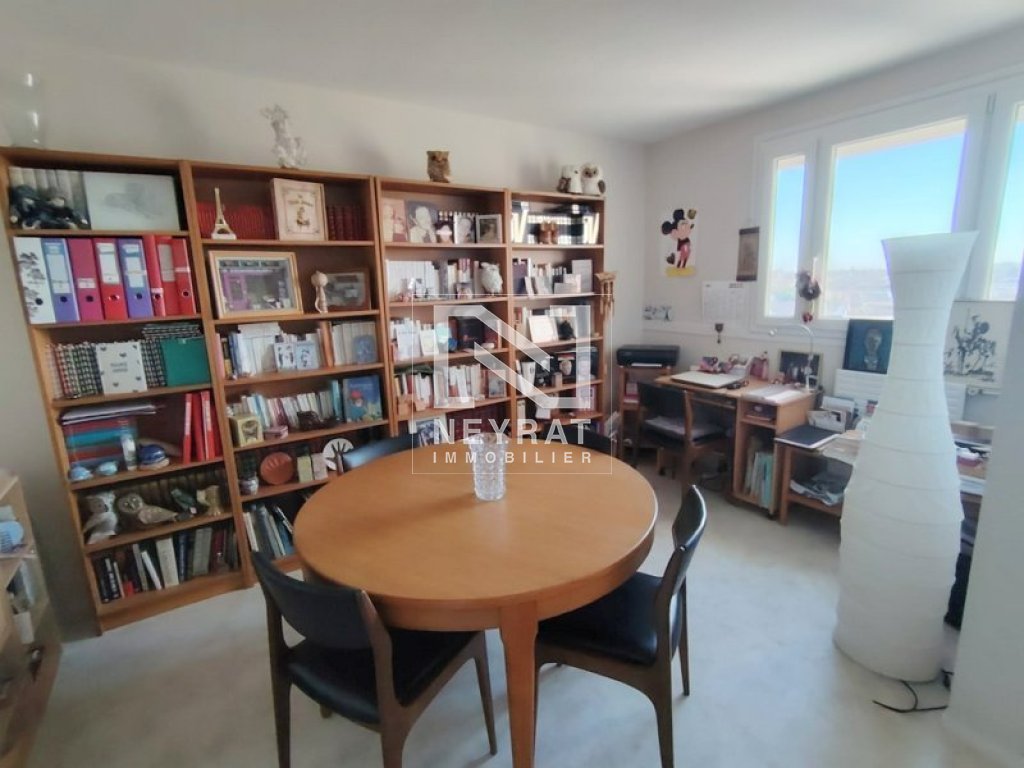 APPARTEMENT T4 A VENDRE - CHALON SUR SAONE - 82.35 m2 - 125�000�&euro;